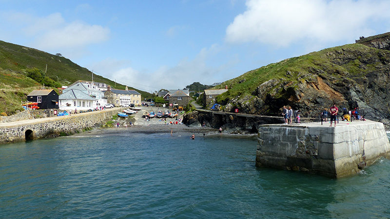 Mullion Cove port