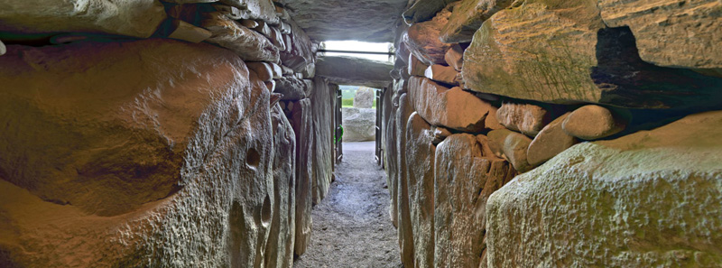 Les tombes à couloir