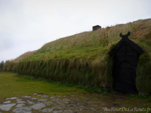 Reconstitution de la ferme de Stöng