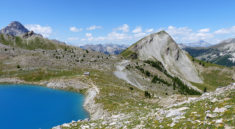 Lac St Anne et la Tête de Coste Belle