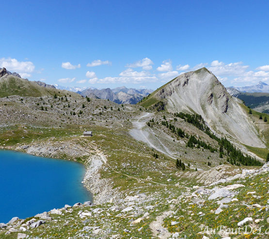 Lac St Anne et la Tête de Coste Belle