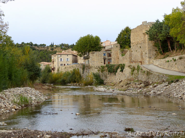 Porte de l eau et les remparts